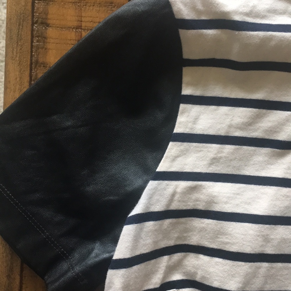 Jcrew top. - Picture 7 of 8